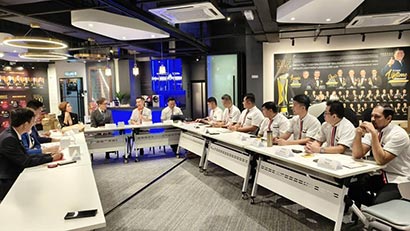 拜访 Persatuan Usahawan Maju Malaysia